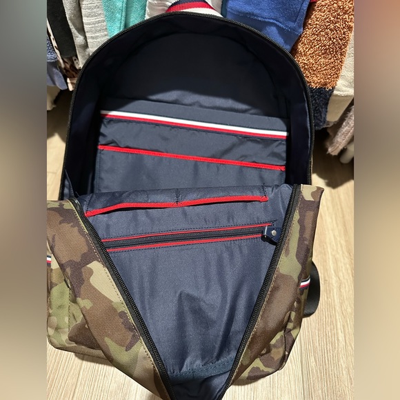 Backpack NWT - Picture 4 of 6